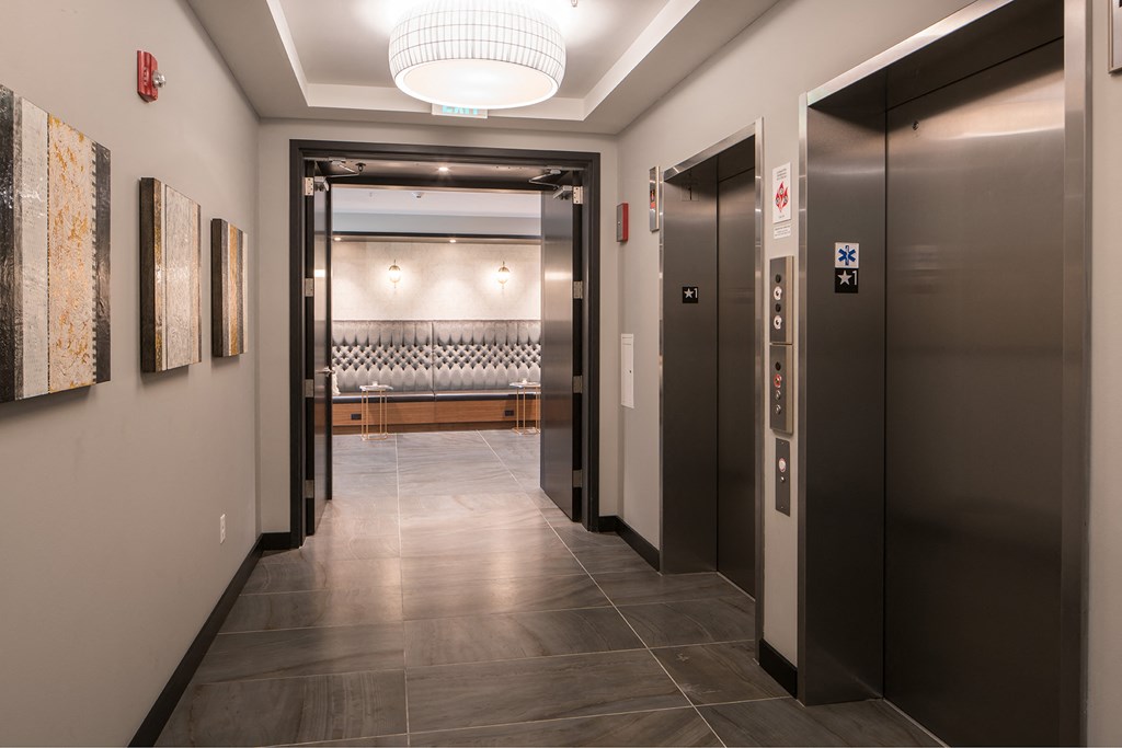 Elevator building - Onyx Edina