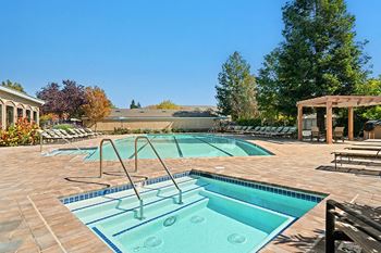 Mountain Shadows Apartments - Spa