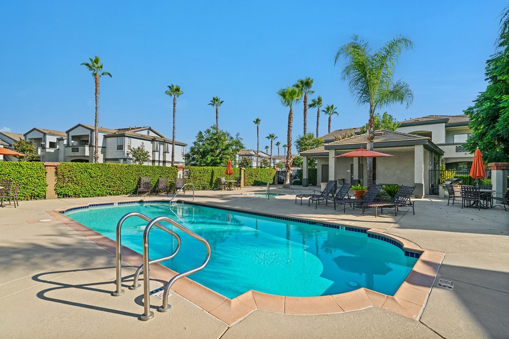 Barton Vineyard Apartments - 2nd resort-style pool