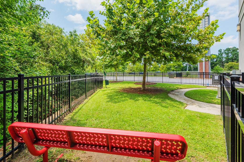 Centre Pointe Apartments pet park