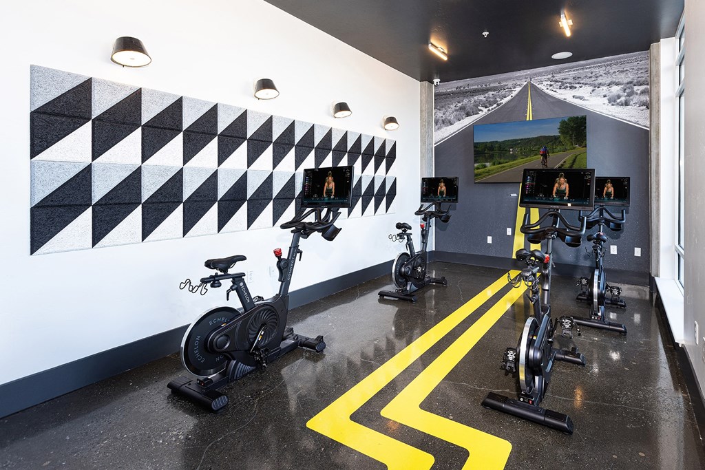 Spin and yoga room - La Via Apartments