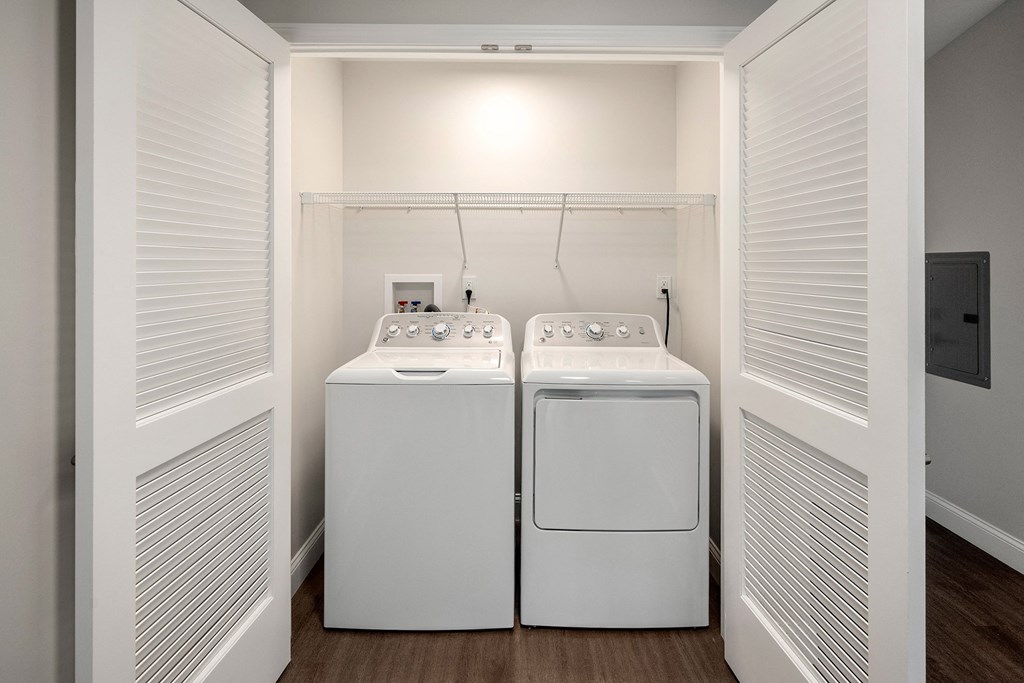 Full-sized washer/dryer in every unit - Hampshire Green Apartments