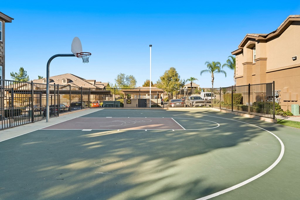 Antelope Ridge Apartments multi-sport court