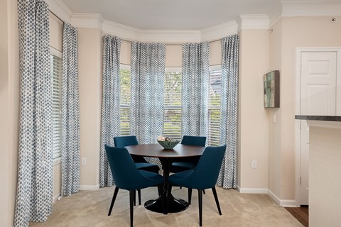 Carrington Place at Shoal Creek - Dining nook area