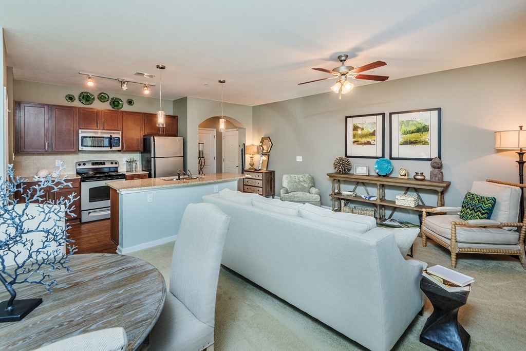 Windward Long Point Apartments - Open concept floor plan