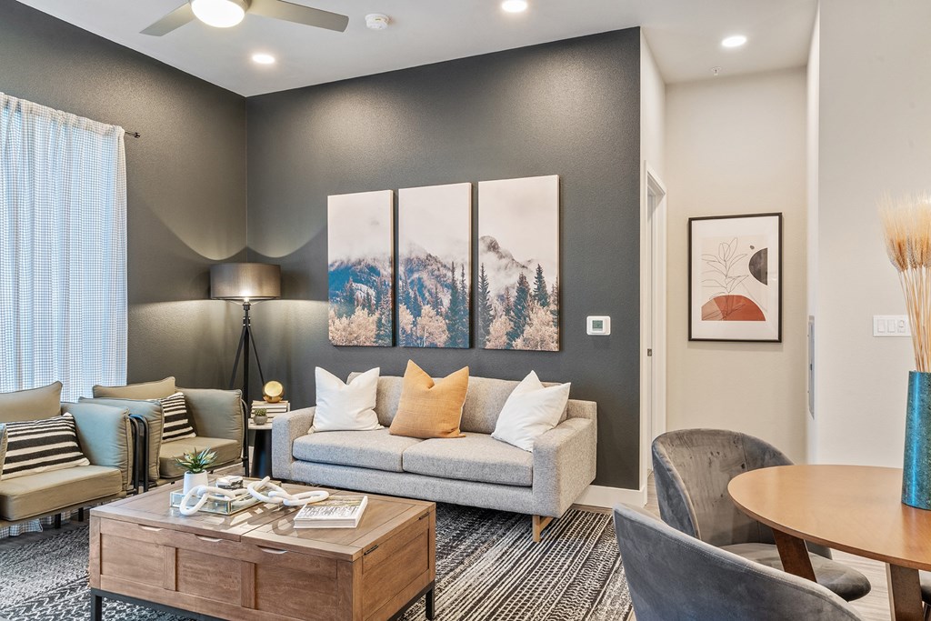 Arazo high ceilings with ceiling fan