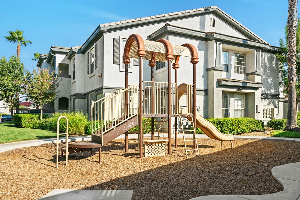 Barton Vineyard Apartments - Playground