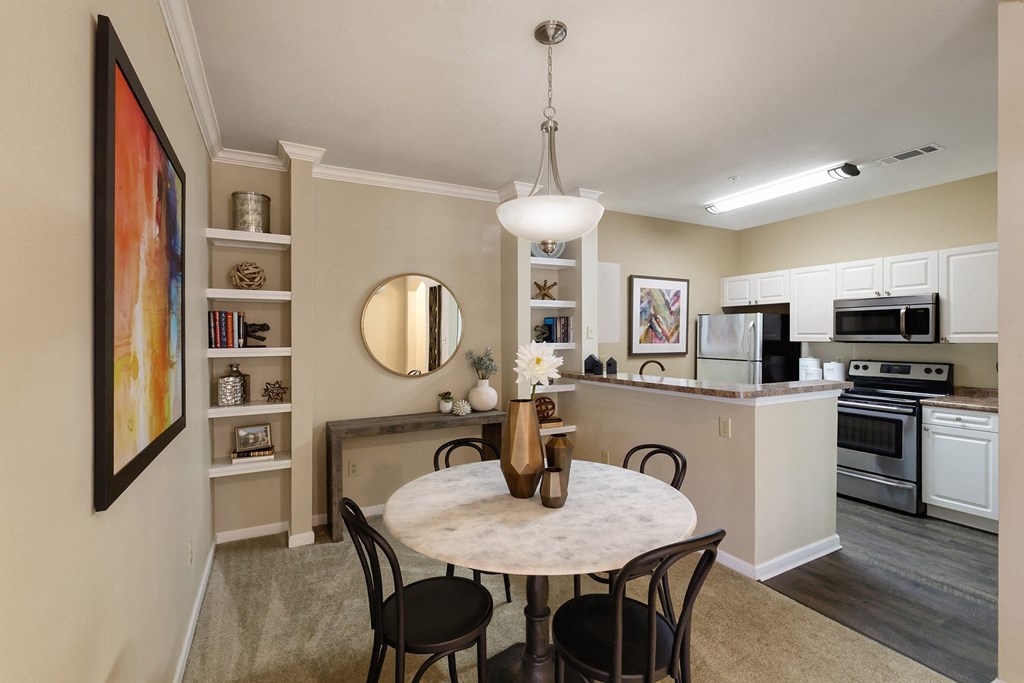 Belle Harbour Apartments dining nook