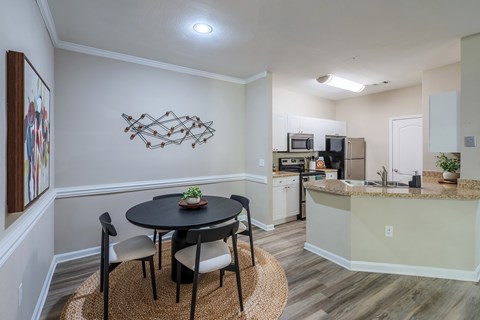 Dining nook - Cheswyck at Ballantyne Apartments