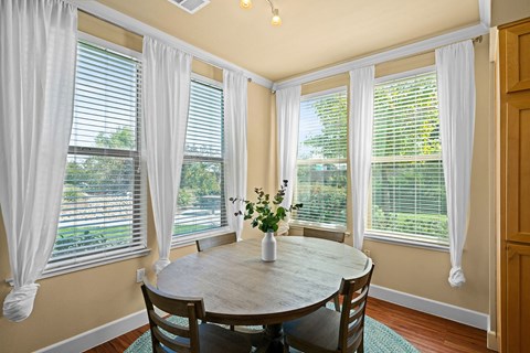 Quinn Crossing dining nook