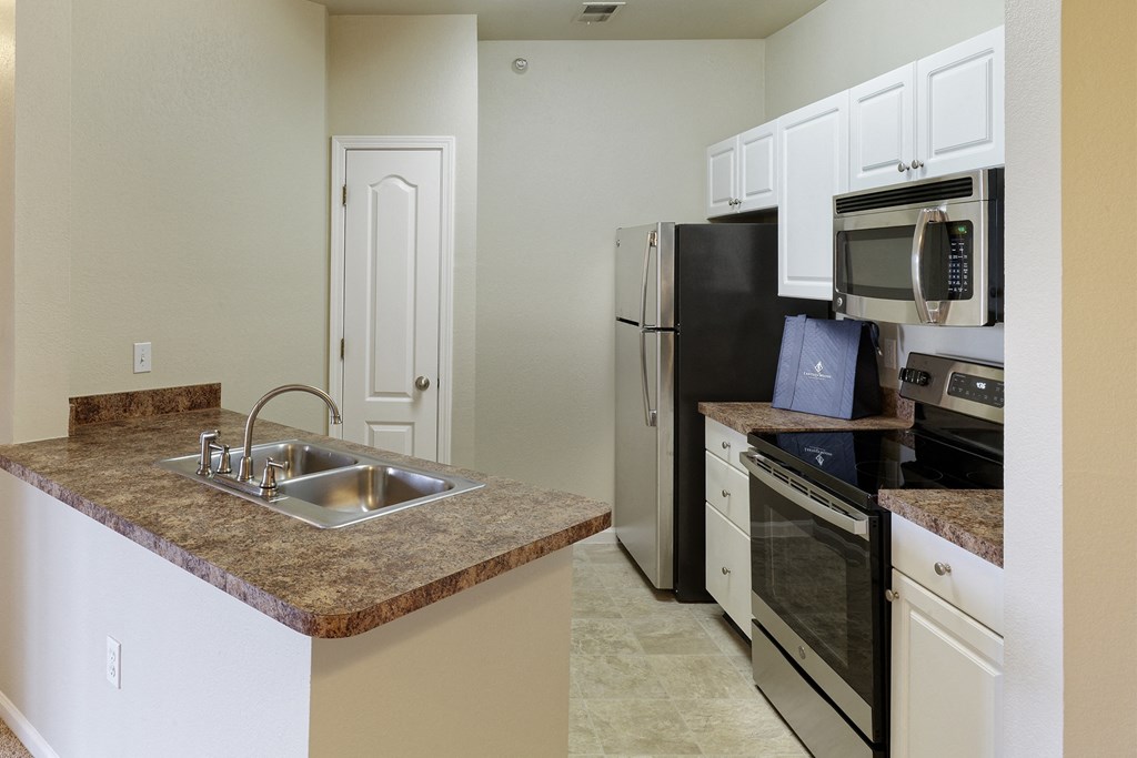 Lantern Woods Apartments - Premium upgrades in kitchen