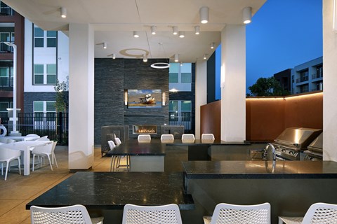 Poolside cabana with gas grills - NOVA at Green Valley