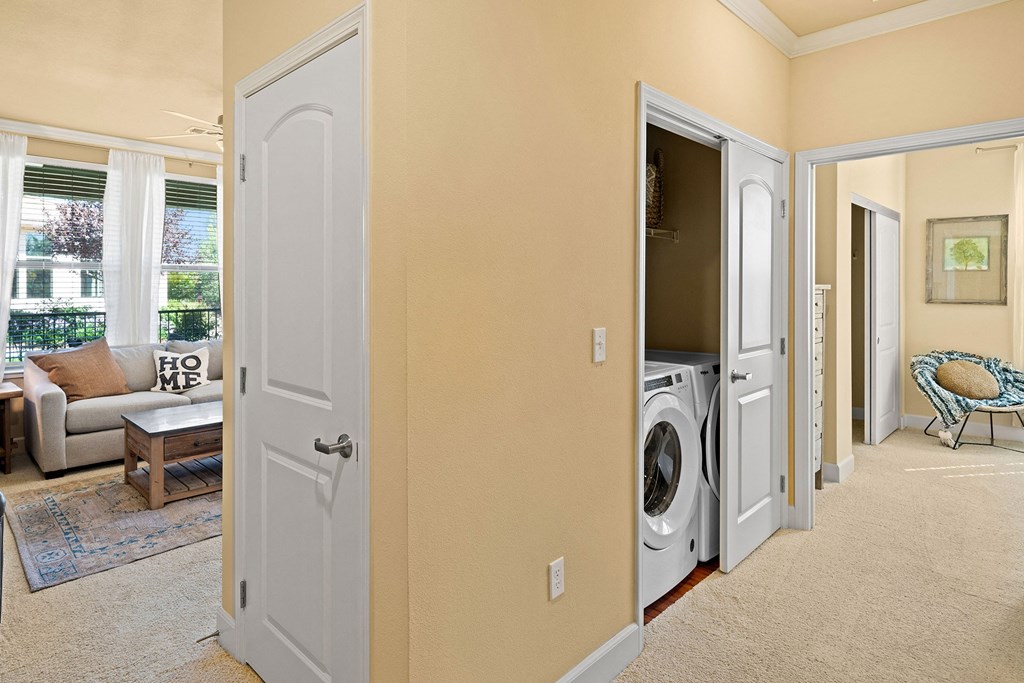 Quinn Crossing washer/dryer