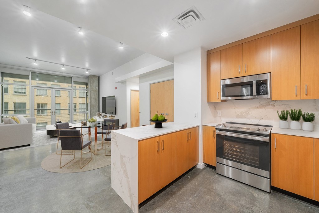 Bright spacious floor plans - Main 3 Downtown