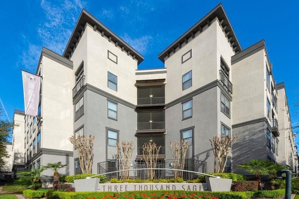 3000 Sage - Screened-in private patio and balcony