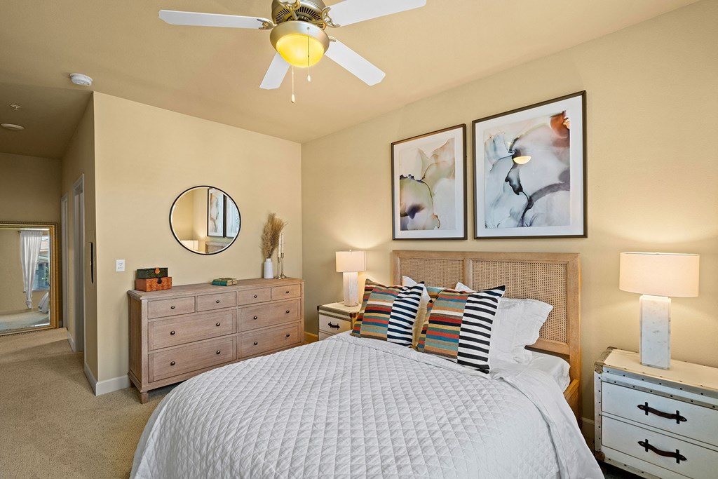Quinn Crossing ceiling fan
