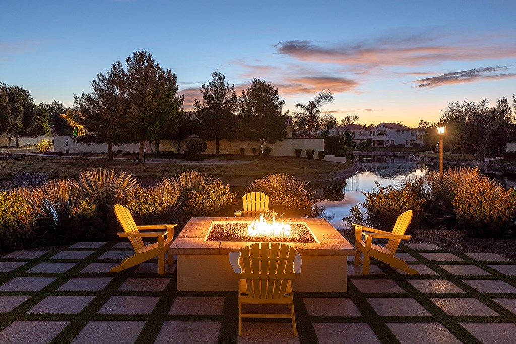 Outdoor fire pit - Almeria at Ocotillo
