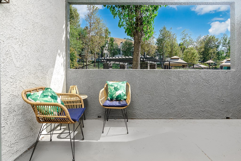 The Cascades Apartments patio