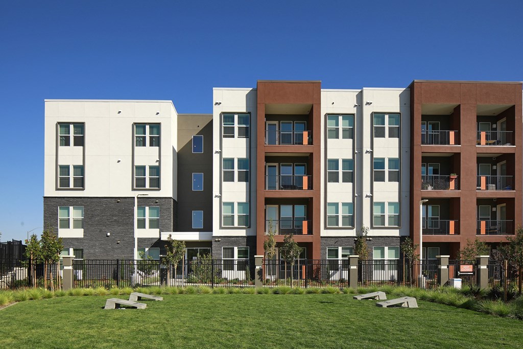 Sports and recreation lawn - NOVA at Green Ranch