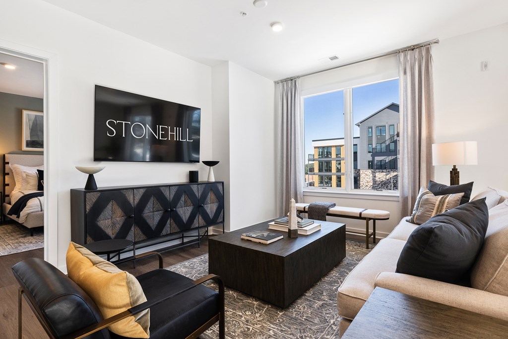 Spacious yet cozy living spaces - Stonehill at West Orange