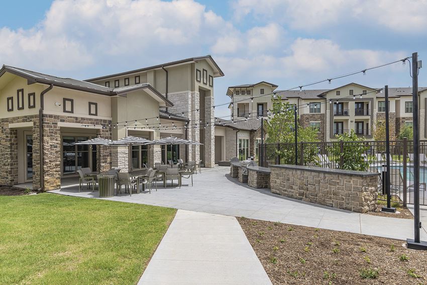 Debbie Lane Flats Apartments, 8150 S. Watson Rd, Arlington, TX RentCafe