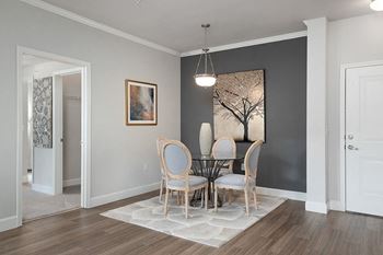 Corbin Greens Apartments nine foot celilings