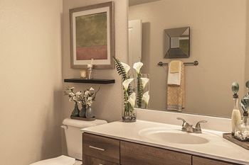 Almeria - Private bathroom off main bedroom