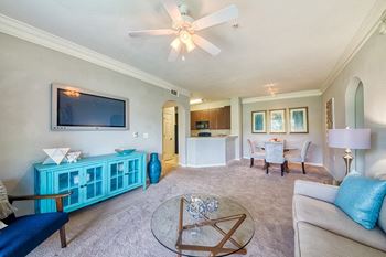 Courtney Station Apartments - Nine-foot ceilings with double crown molding