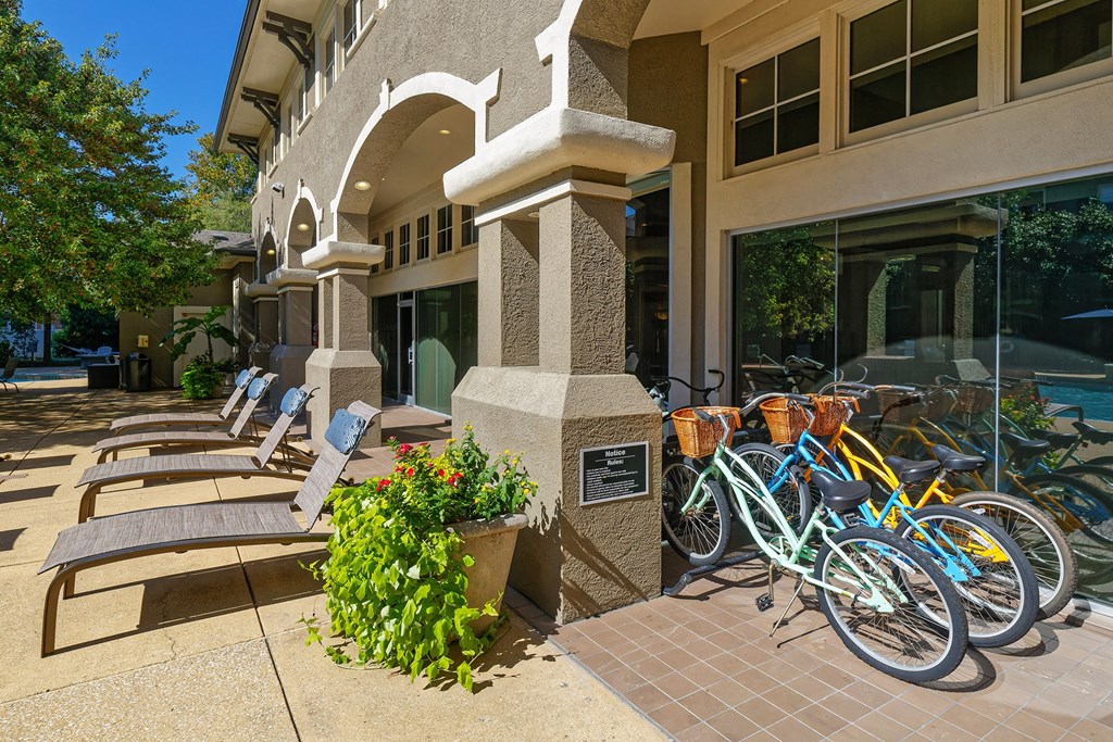 The Estates at River Pointe bike loaning rack