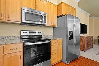Quinn Crossing stainless steel appliances