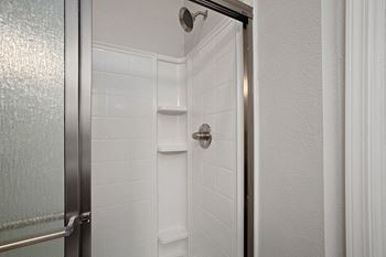 Corbin Greens Apartments showers