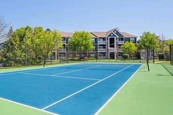 Lexington Farms lighted tennis court
