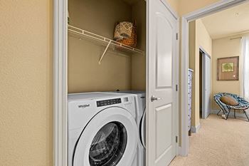Quinn Crossing washer and dryer