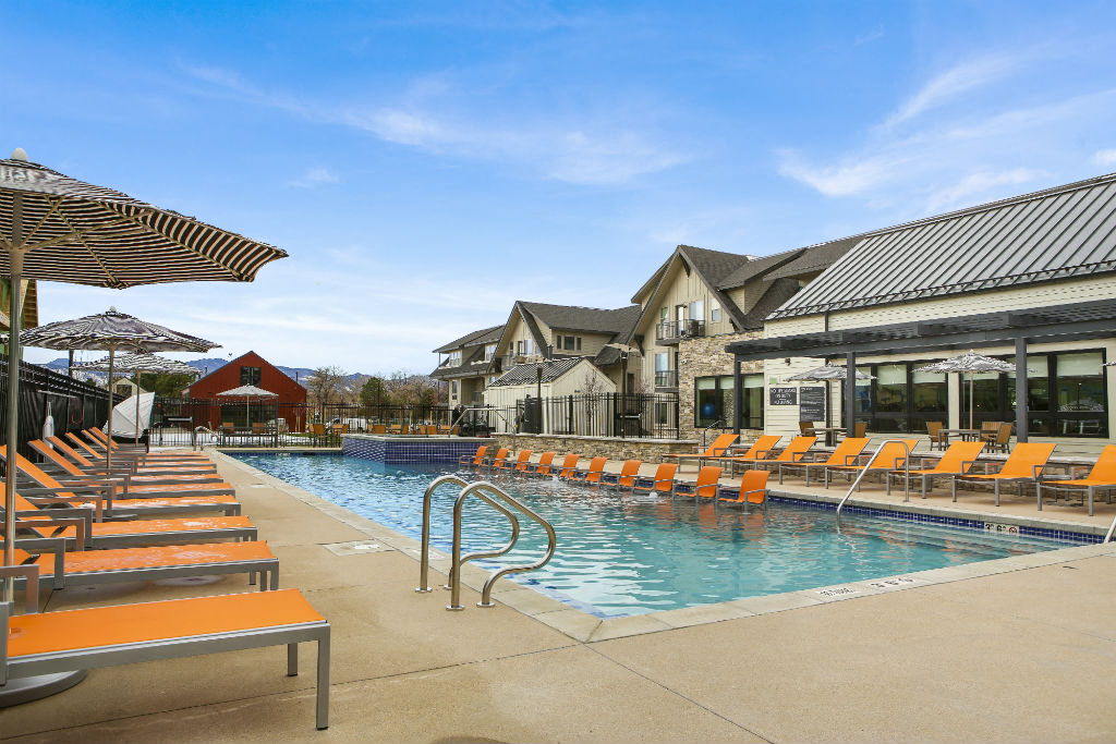 the swimming pool at the resort at governors crossing