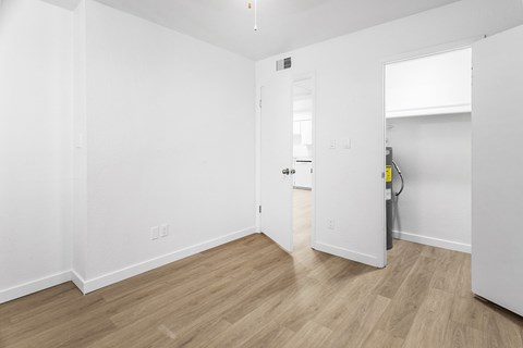 Neutral Room at The Hamptons Apartments, Mesa, 85204