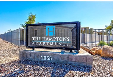 2055 E Hampton Avenue 1 Bed Apartment for Rent