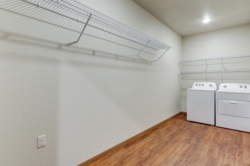 Laundry Room & Closet