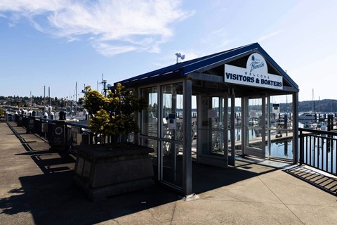 A building with a sign that reads  at Spyglass Hill Apartments, Bremerton, 98337