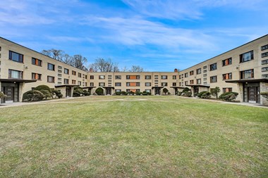 10539-55 S. Hale Ave 1-2 Beds Apartment for Rent