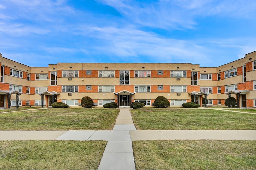 8757-75 S Beverly