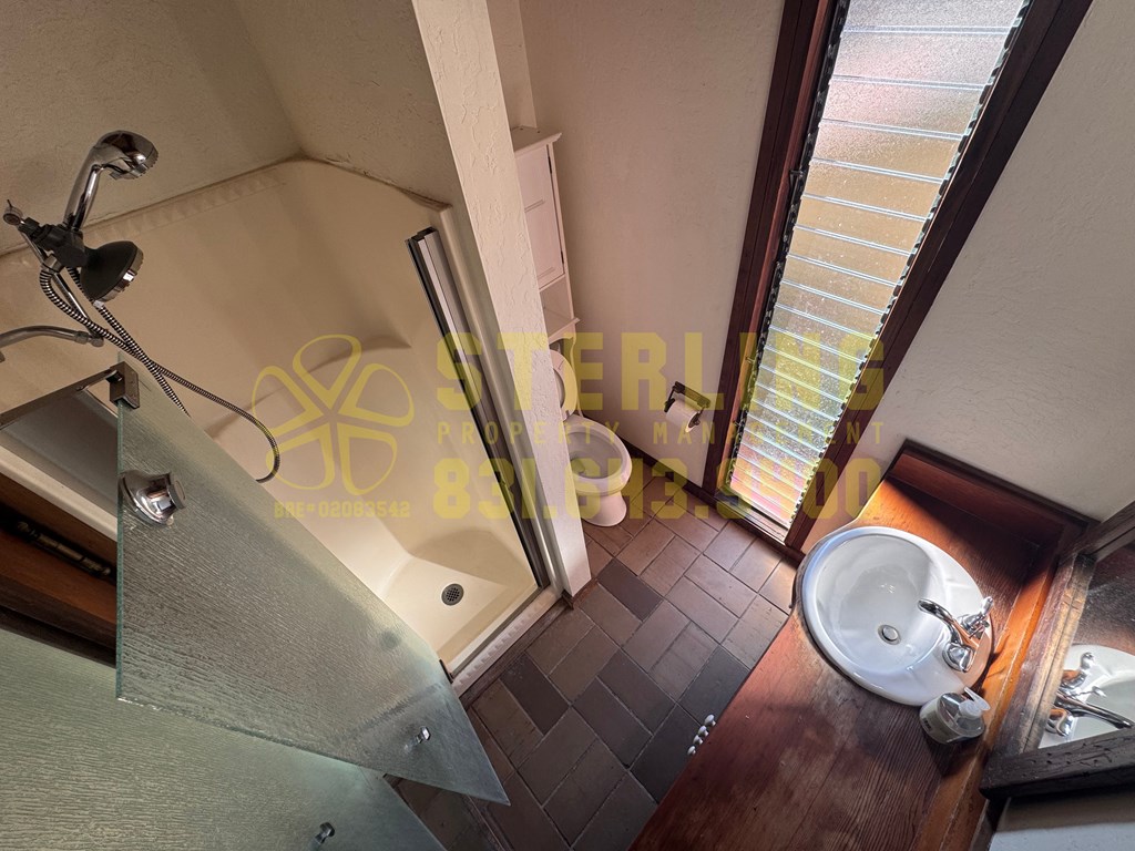 515 Archer Street Studio Duplex/Triplex for Rent - Photo Gallery 12