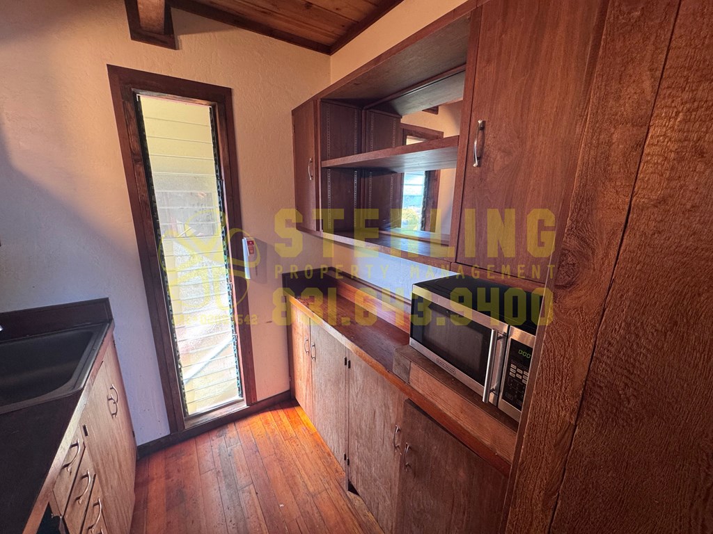 515 Archer Street Studio Duplex/Triplex for Rent - Photo Gallery 9