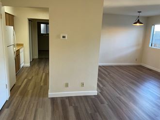 464 - 472 Ramona Avenue 1-4 Beds Apartment for Rent