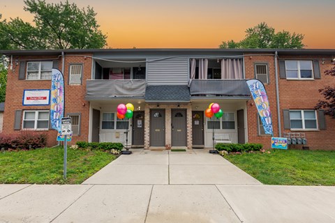 Leasing Office - Come Stop By