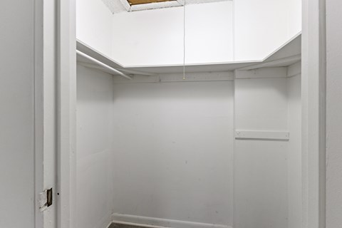 Walk-in Closet