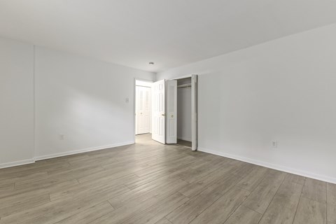 1 Bedroom Apt