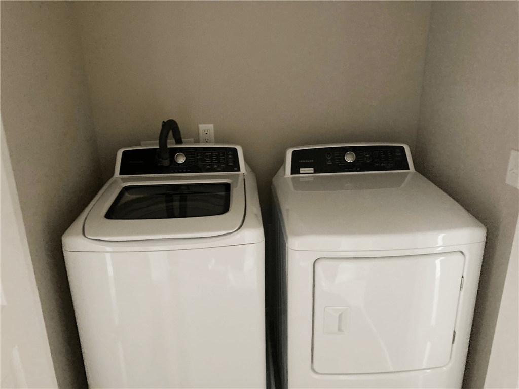Fayetteville Arkansas Townhomes Washer Dryer Included