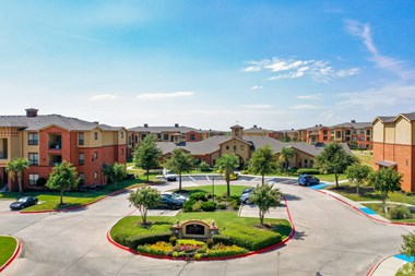 Bella Madera Apartments in Lewisville, TX