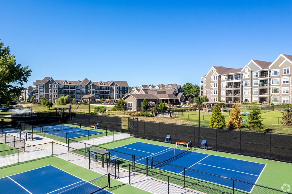 tennis courts at the resort at auburn  at Waterside Residences on Quivira, Lenexa