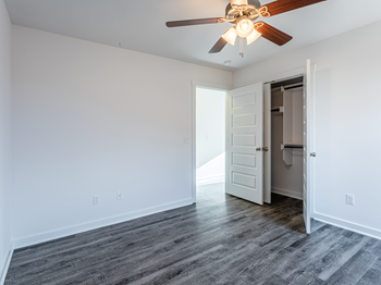 Habberton Ridge 3 Bedroom Townhome - Photo Gallery 9